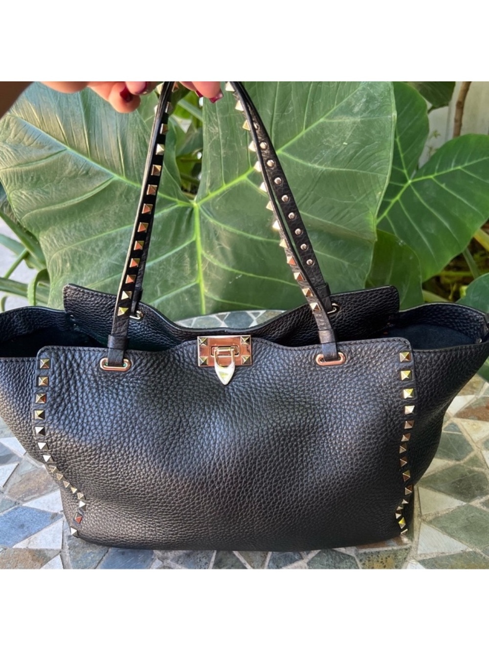 Valentino garavani rockstud medium tote grainy leather spikes